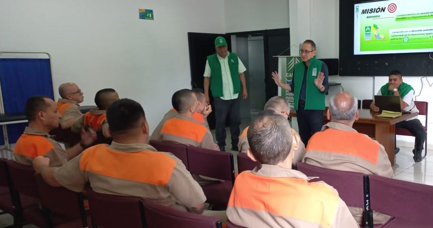 Talleres y actividades de sensibilización sobre cambio climático, recursos hídricos, biodiversidad y gestión del riesgo climático